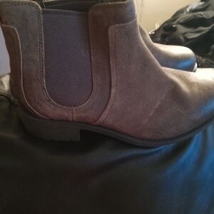 Ugg ankle boots size 6